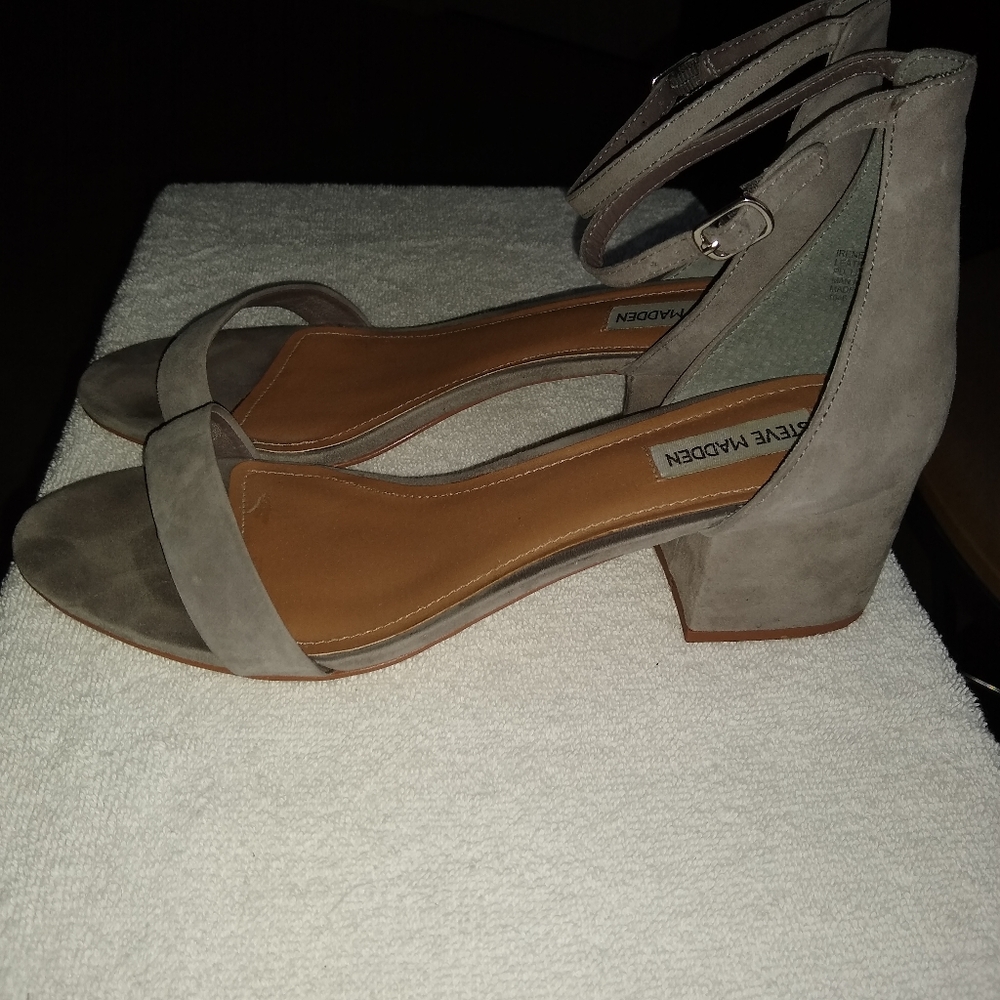 Steve Madden Irene sandle Gray suede sz 11